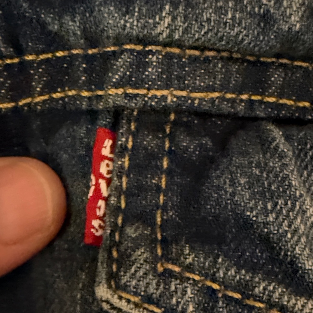 Levi's Classic Denim Jacket with Brown Patch - image 3